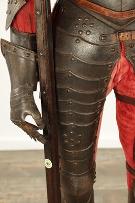 Lot 623 - A GOOD 17TH CENTURY STYLE AND LATER BOY'S SUIT OF ARMOUR