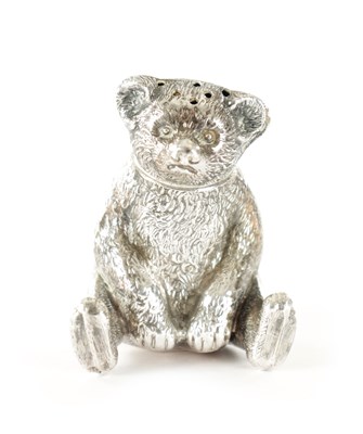 Lot 480 - AN EARLY 20TH CENTURY SILVER SHAKER FORMED AS A TEDDY BEAR