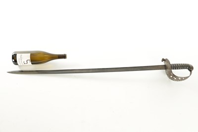 Lot 634 - A 19TH CENTURY HEAVY CAVALRY 6TH INNISKILLING DRAGOONS OFFICERS SWORD