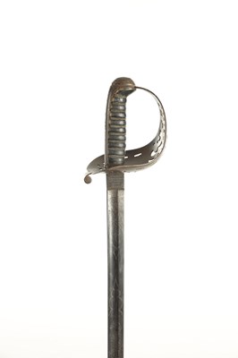 Lot 634 - A 19TH CENTURY HEAVY CAVALRY 6TH INNISKILLING DRAGOONS OFFICERS SWORD