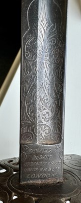 Lot 634 - A 19TH CENTURY HEAVY CAVALRY 6TH INNISKILLING DRAGOONS OFFICERS SWORD