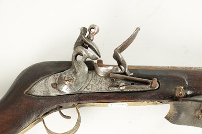 Lot 638 - AN 18TH CENTURY TURKISH FLINTLOCK RIFLE