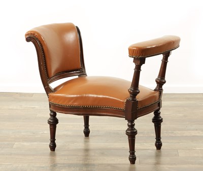 Lot 1432 - A 19TH CENTURY MAHOGANY LEATHER UPHOLSTERED COCK FIGHTING CHAIR