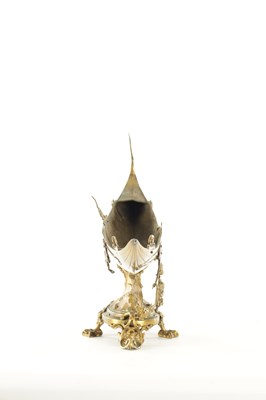 Lot 864 - A 19TH CENTURY GILT BRONZE CENTRE PIECE SHAPED AS A GONDOLA