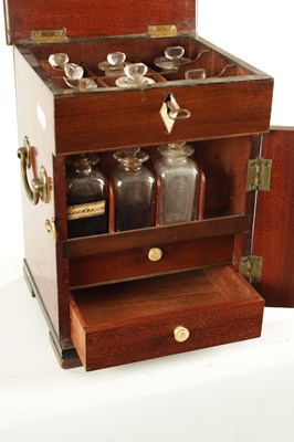 Lot 1249 - A GEORGE III MAHOGANY APOTHECARY BOX