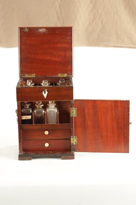 Lot 1249 - A GEORGE III MAHOGANY APOTHECARY BOX