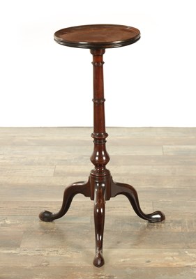 Lot 1497 - A GEROGE III MAHOGANY TRIPOD BASE WINE TABLE