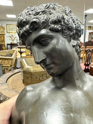 Lot 924 - AFTER THE ANTIQUE AN 18TH CENTURY BRONZED LEAD FIGURE OF THE CAPITOLINE ANTINOUS