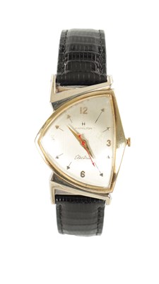 Lot 567 - A 1960'S GENTLEMAN’S HAMILTON 505 PACER ELECTRIC WATCH