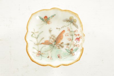 Lot 231 - A 19TH CENTURY CHINESE PORCELAIN FOOTED DISH OF SMALL SIZE