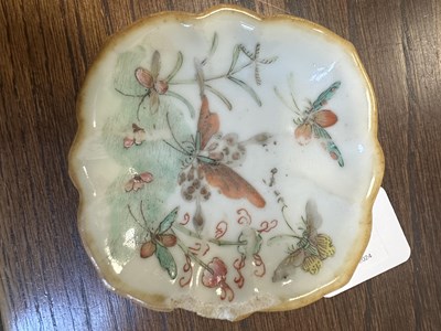 Lot 231 - A 19TH CENTURY CHINESE PORCELAIN FOOTED DISH OF SMALL SIZE