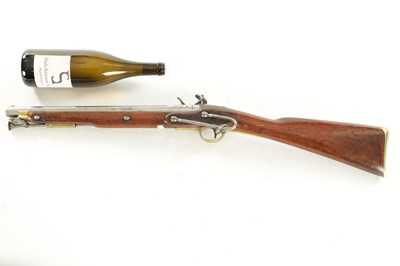 Lot 643 - A GEORGE III 14TH LIGHT DRAGOONS PAGET CAVALRY CARBINE BY TOWER