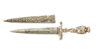 Lot 629 - A 19TH CENTURY ROMANTIC DAGGER