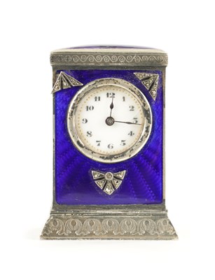 Lot 1228 - AN EARLY 20TH CENTURY MINIATURE SWISS SILVER AND GUILLOCHE ENAMELLED BOUDOIR CLOCK