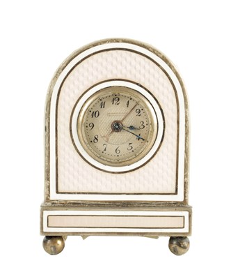 Lot 1108 - AN EARLY 20TH CENTURY CASED MINIATURE SWISS SILVER AND GUILLOCHE ENAMELLED BOUDOIR ALARM CLOCK