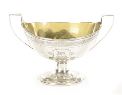 Lot 396 - A GEORGE III SILVER SUGAR BASKET