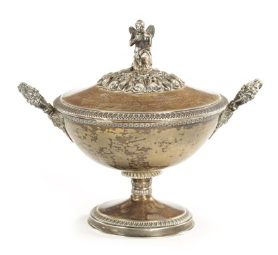 Lot 477 - AN EARLY 19TH CENTURY FRENCH SILVER NEOCLASSICAL LIDDED BOWL