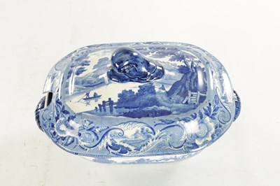 Lot 26 - AN EARLY 19TH CENTURY BLUE AND WHITE TRANSFER SOUP TUREEN