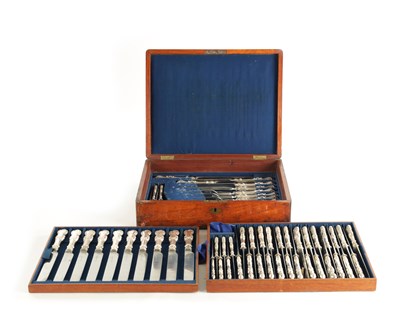 Lot 515 - A 19TH CENTURY CASED SET OF SILVER HANDLED KNIVES