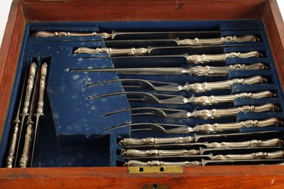 Lot 515 - A 19TH CENTURY CASED SET OF SILVER HANDLED KNIVES