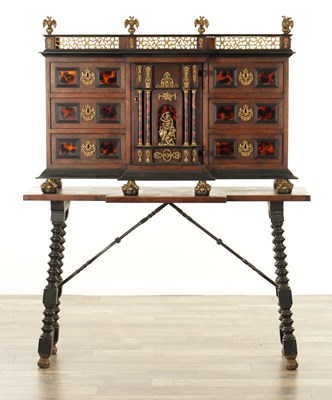 Lot 1376 - AN EDWARDIAN 17TH CENTURY STYLE TORTOISESHELL, EBONY AND WALNUT CONTINENTAL COLLECTORS CABINET ON STAND