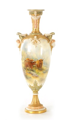 Lot 76 - A LARGE EARLY 20TH CENTURY ROYAL WORCESTER VASE BY JOHN STINTON