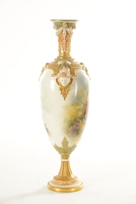 Lot 76 - A LARGE EARLY 20TH CENTURY ROYAL WORCESTER VASE BY JOHN STINTON