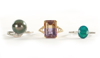 Lot 369 - A COLLECTION OF THREE 9CT GOLD LADIES RINGS