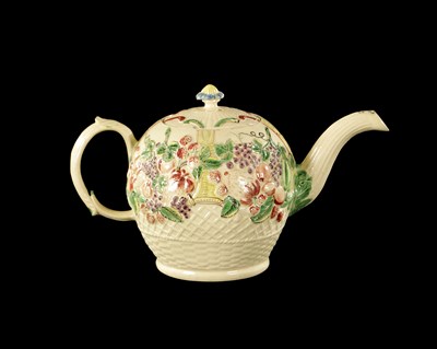 Lot 273 - AN 18TH CENTURY WILLIAM GREATBATCH PAINTED TEAPOT