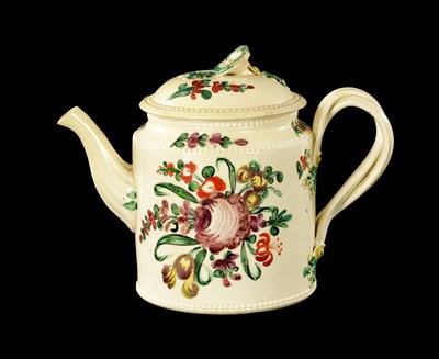 Lot 107 - AN EARLY 19TH CENTURY LEEDS CREAMWARE TEAPOT