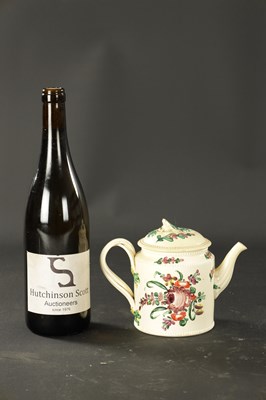 Lot 107 - AN EARLY 19TH CENTURY LEEDS CREAMWARE TEAPOT