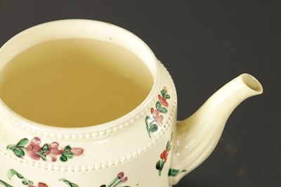 Lot 107 - AN EARLY 19TH CENTURY LEEDS CREAMWARE TEAPOT