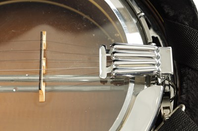 Lot 432 - A WASHBURN B18 FIVE STRING BANJO