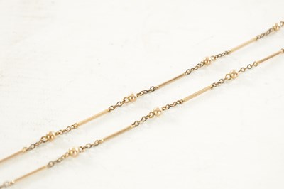 Lot 477 - A 9CT GOLD NECKLACE