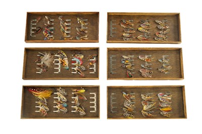 Lot 587 - A VINTAGE LEATHER FISHING TACKLE BOX WITH VARIOUS SALMON FLIES