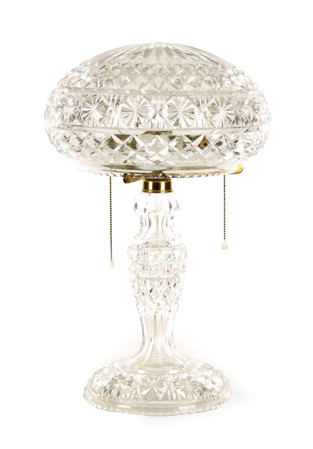 Lot 9 - A STYLISH 1920’S CUT GLASS MUSHROOM SHAPED TABLE LAMP