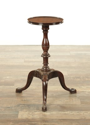 Lot 840 - A GEORGE III STYLE MAHOGANY KETTLE STAND