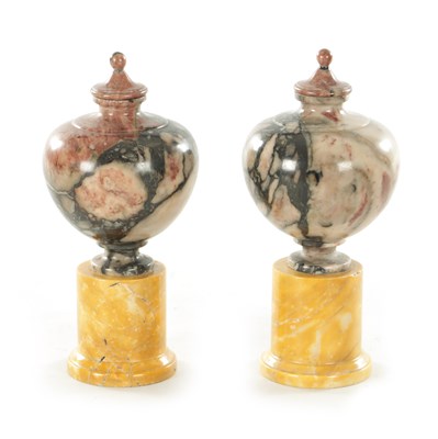 Lot 842 - A PAIR OF 18TH CENTURY TURNED BRECCIA AFRICANO MARBLE LIDDED URNS