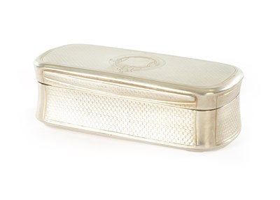 Lot 366 - A VICTORIAN SILVER SNUFF BOX