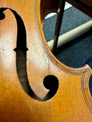 Lot 625 - A FRENCH ANTIQUE VIOLIN