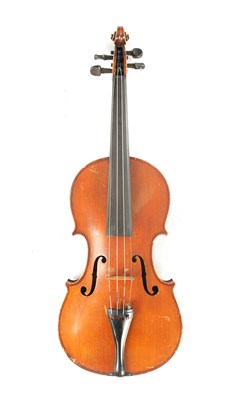 Lot 616 - AN ANTIQUE VIOLIN