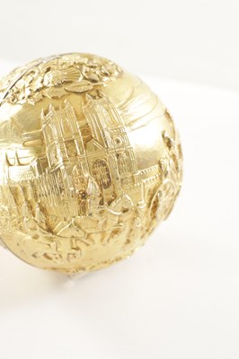 Lot 410 - STUART DEVLIN - A SILVER GILT COMMEMORATIVE LONDON GLOBE