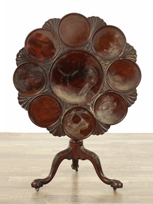 Lot 830 - A GEORGE III MAHOGANY TILT TOP TABLE