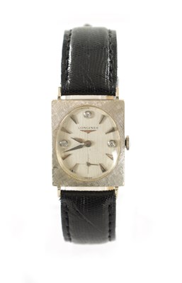 Lot 524 - A UNISEX 14CT WHITE GOLD LONGINES WRISTWATCH