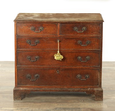 Lot 832 - A SMALL EARLY GEORGE III OAK CHEST OF DRAWERS