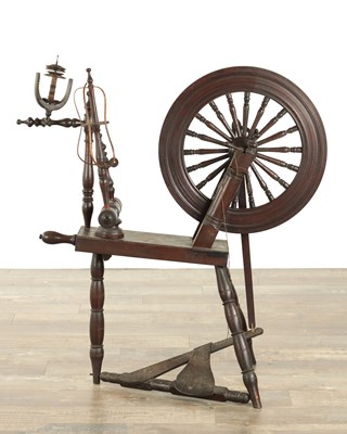 Lot 838 - A 19TH CENTURY OAK SPINNING WHEEL