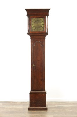 Lot 812 - A SMALL 18TH CENTURY 30-HOUR LONGCASE CLOCK