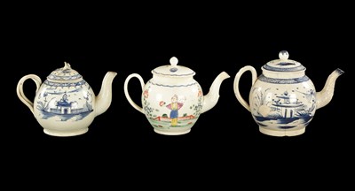 Lot 386 - A GROUP OF THREE EARLY 19TH CENTURY ENGLISH PEARLWARE TEAPOTS