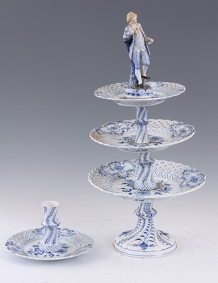 Lot 88 - A MEISSEN BLUE AND WHITE PORCELAIN THREE TIER...