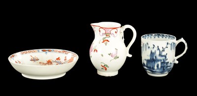 Lot 337 - THRE PIECES OF MID 18TH CENTURY ENGLISH PORCELAIN